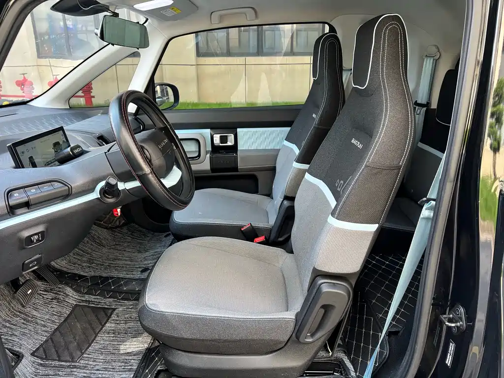 Baojun E300 — миниатюра 10