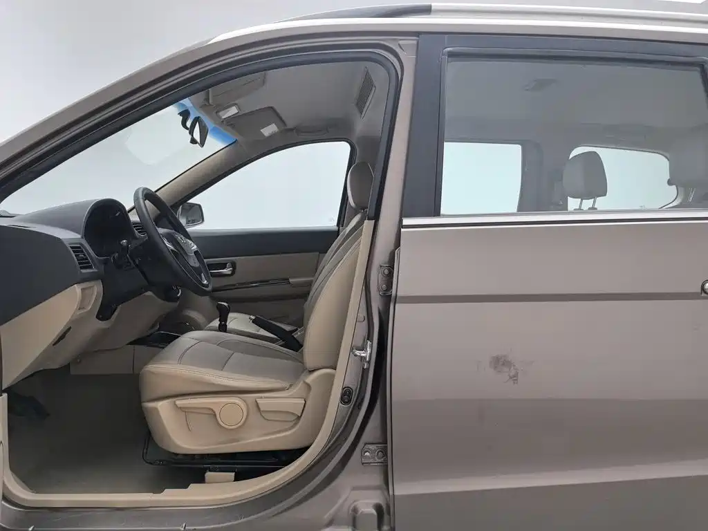 Wuling Hongguang — миниатюра 10