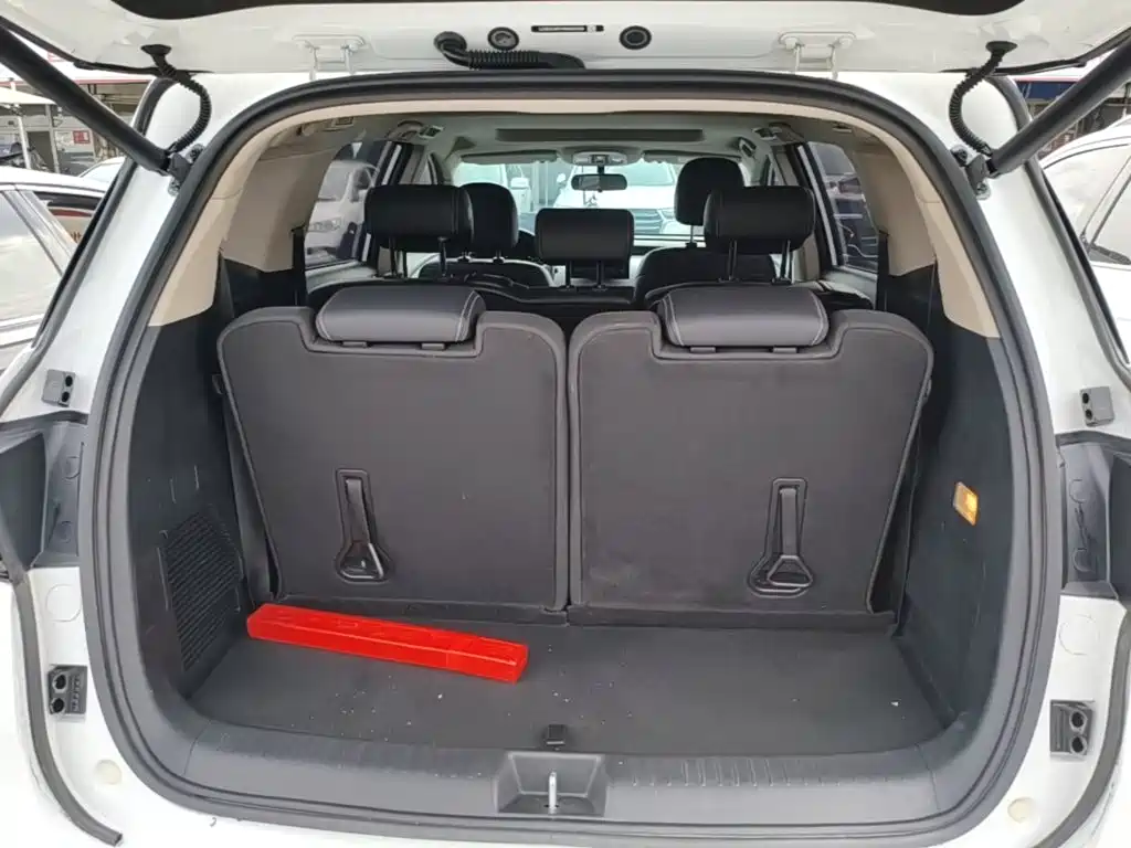 BYD MAX — миниатюра 19