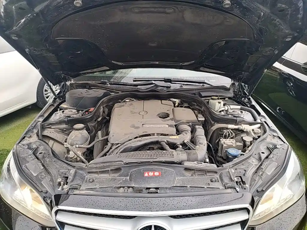 Mercedes-Benz E-Class — миниатюра 20