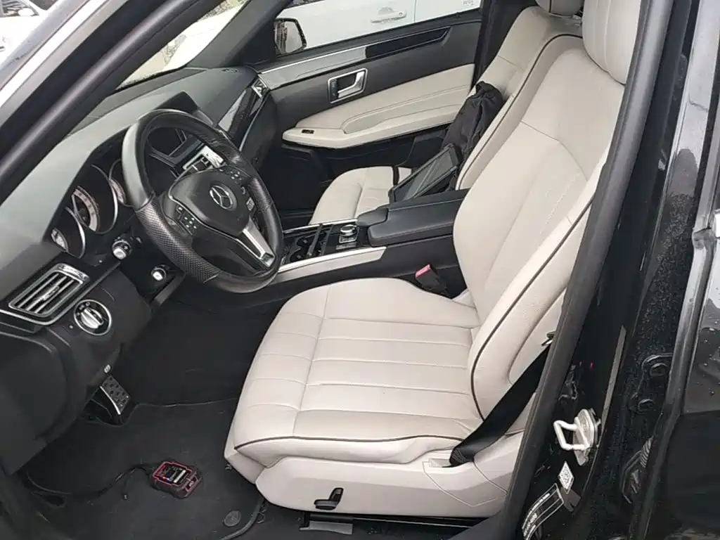 Mercedes-Benz E-Class — миниатюра 15