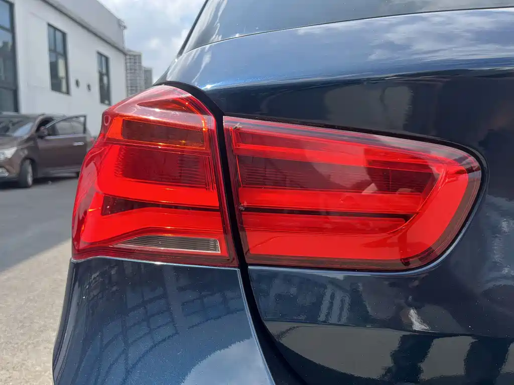 BMW 1 Series (Import) — миниатюра 11