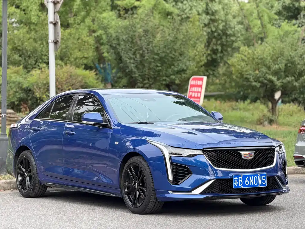 Cadillac CT4 2020 28T Fashion
