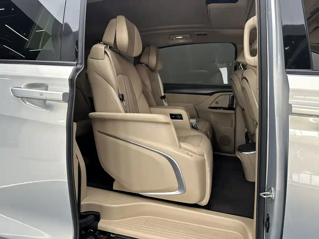 Buick GL8 Hybrid — миниатюра 14