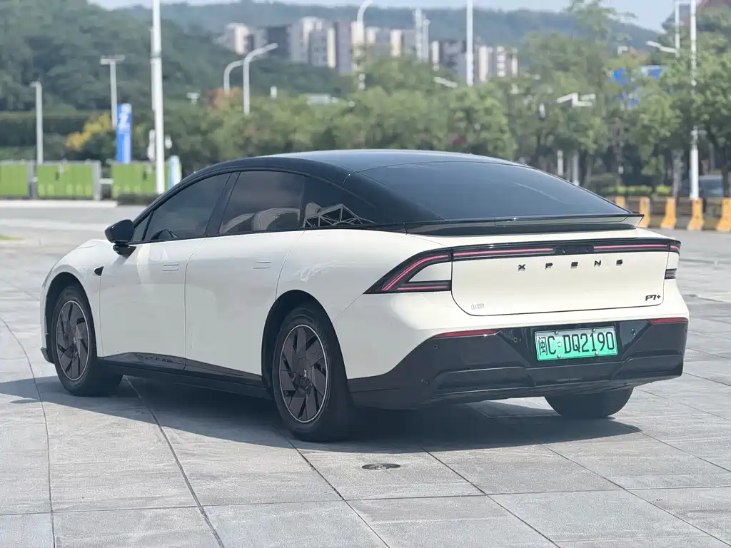 XPeng P7+ — миниатюра 11