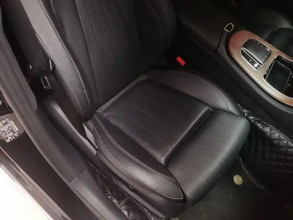Mercedes-Benz E-Class — миниатюра 25