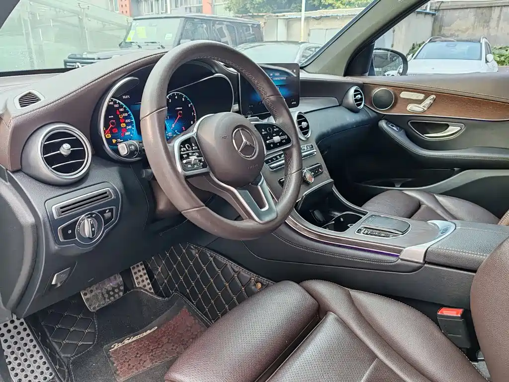 Mercedes-Benz GLC — миниатюра 8