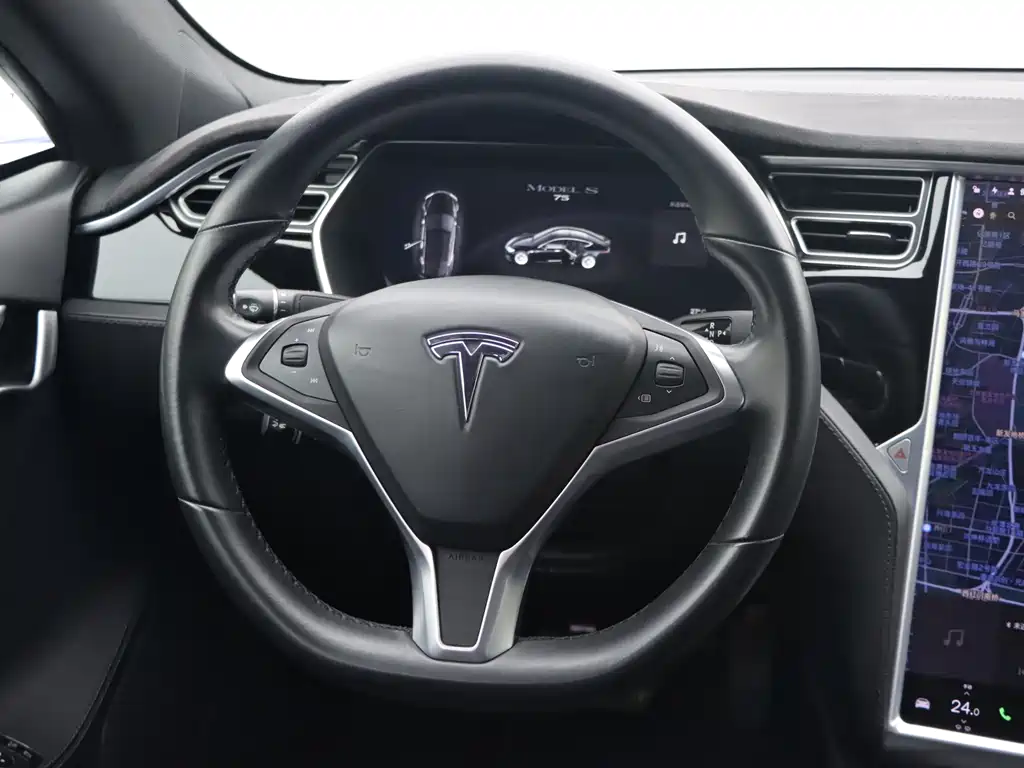 Tesla Model S — миниатюра 16