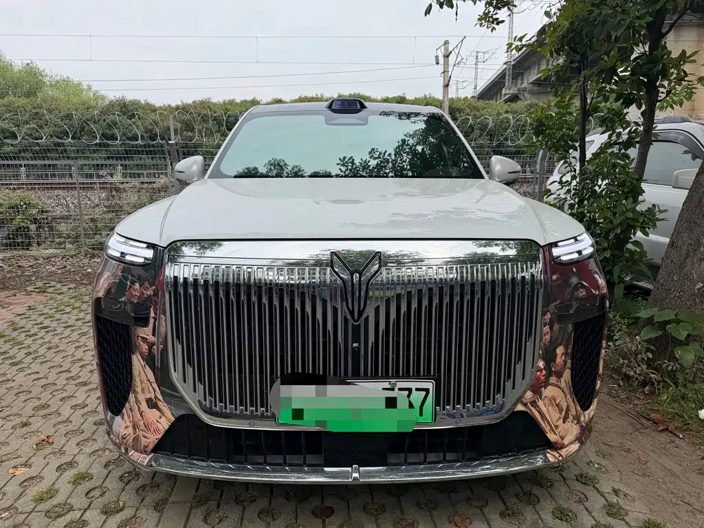 Voyah 岚图泰山 2025