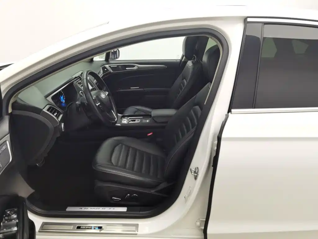 Ford Mondeo — миниатюра 10