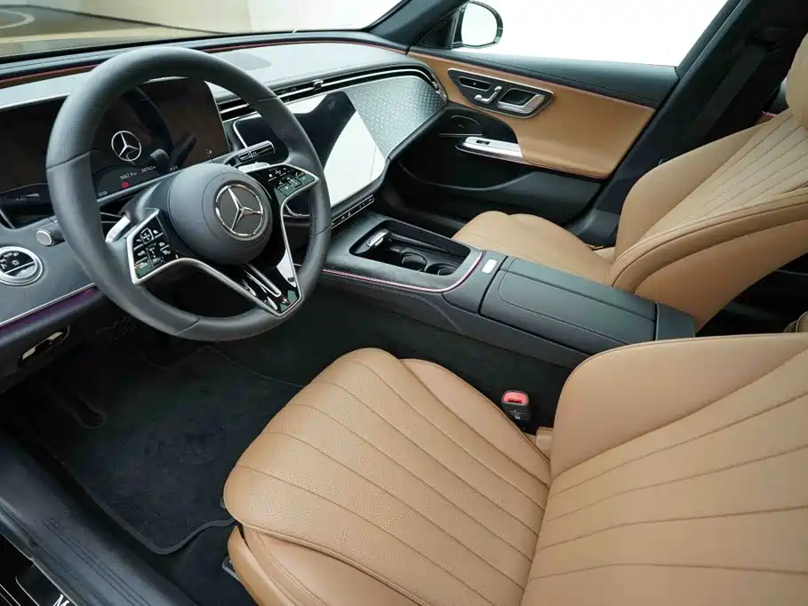 Mercedes-Benz E-Class — миниатюра 9