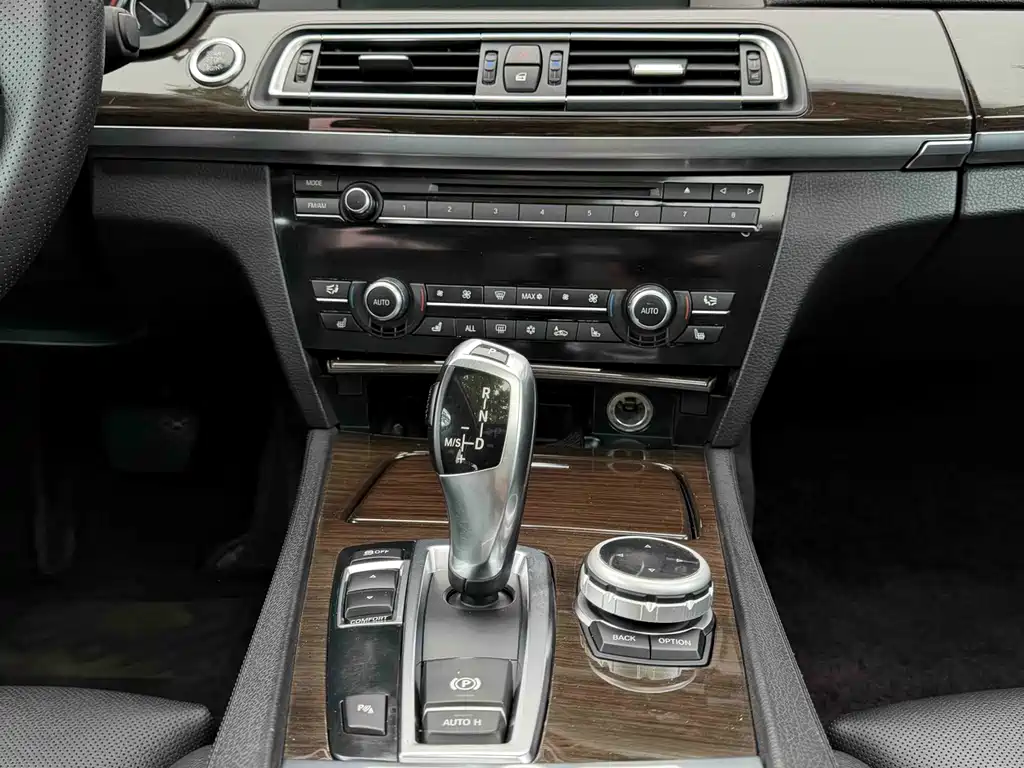 BMW 7 Series 7 2009 740Li Luxury