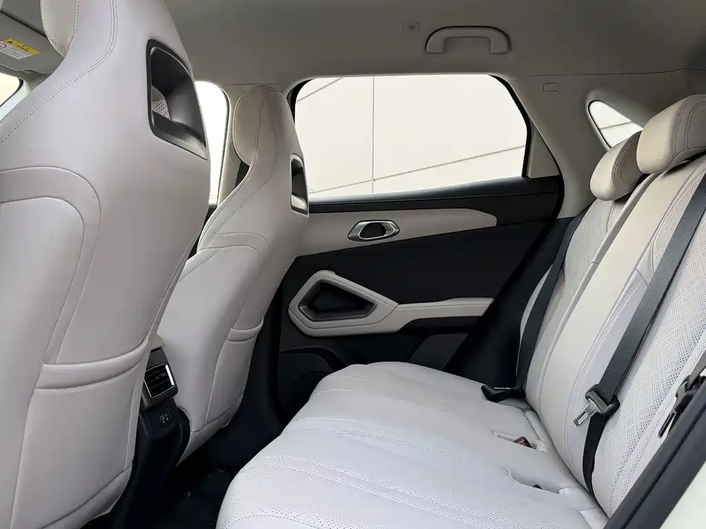 BYD Yuan UP — миниатюра 11