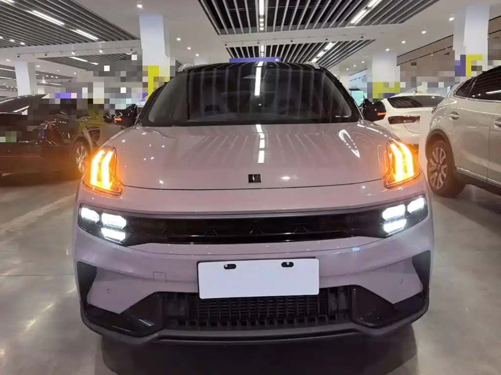 Lynk & Co 06 — миниатюра 3