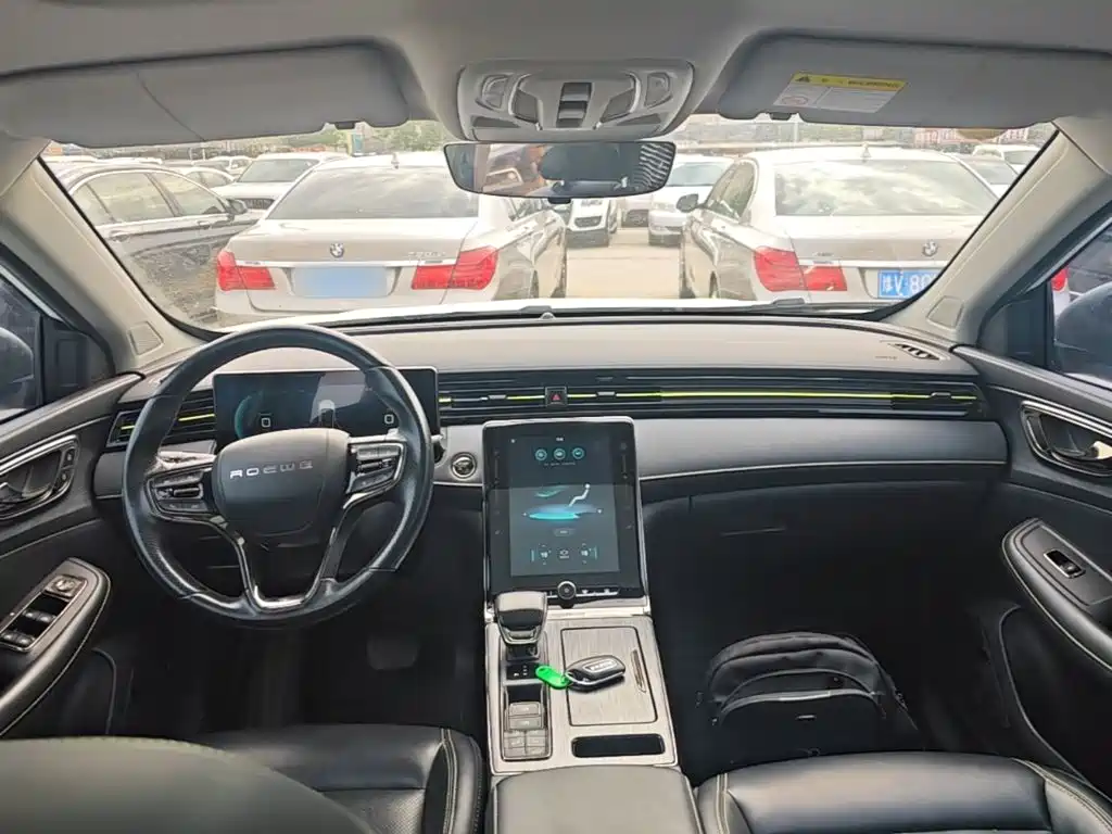 Roewe RX5 New Energy — миниатюра 10