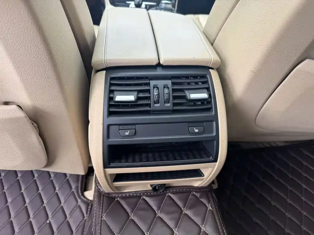 BMW 5 Series — миниатюра 18