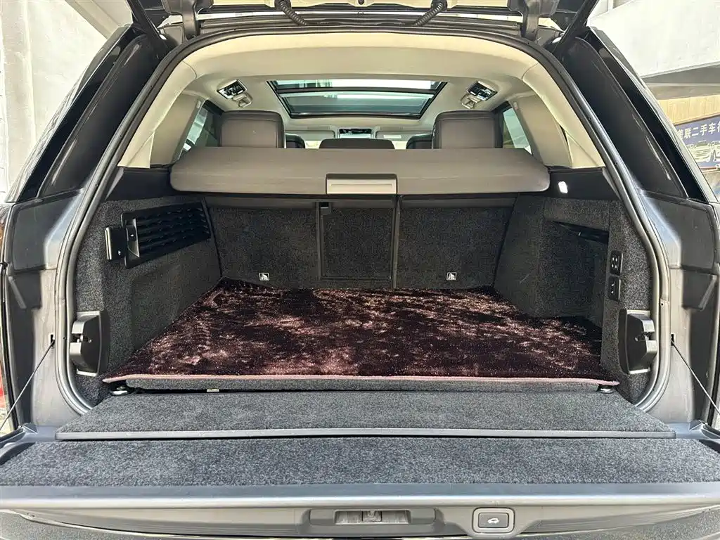 Land Rover Range Rover 2020 3.0 L6 Long Wheelbase