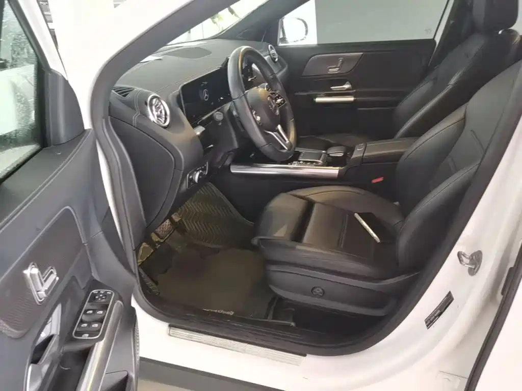 Mercedes-Benz GLA — миниатюра 16