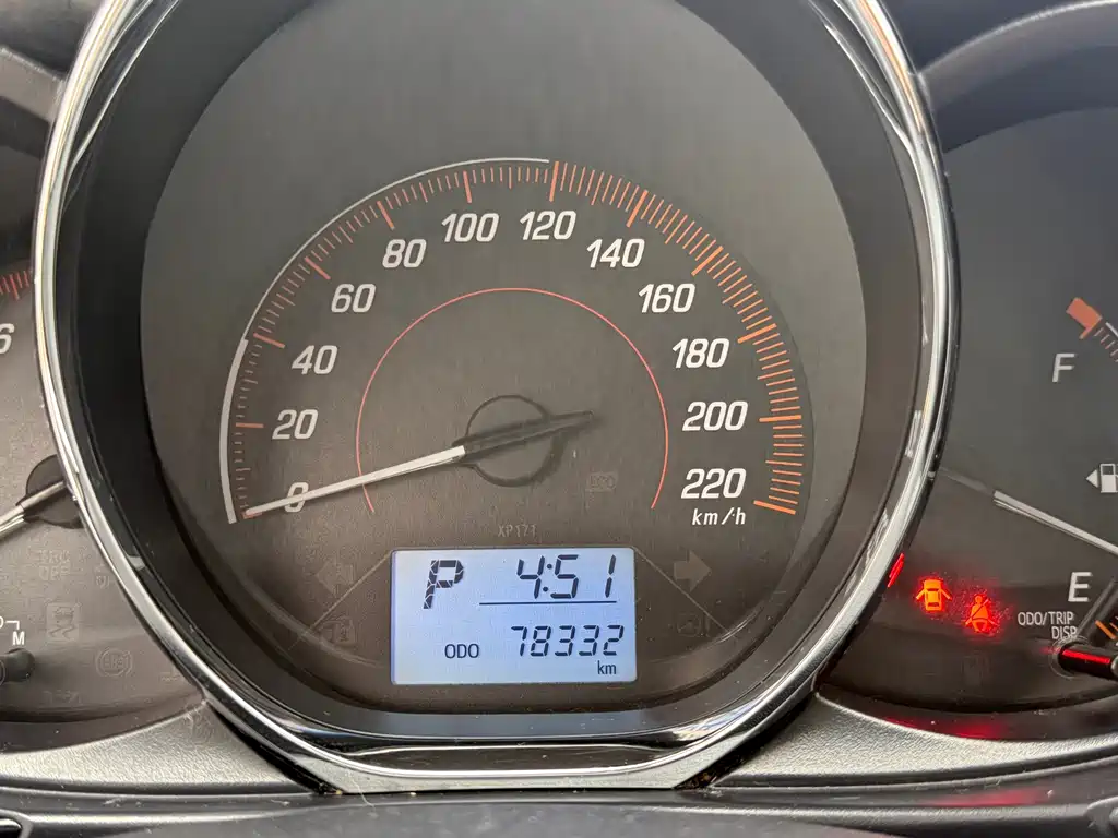 Toyota Yaris L — миниатюра 9