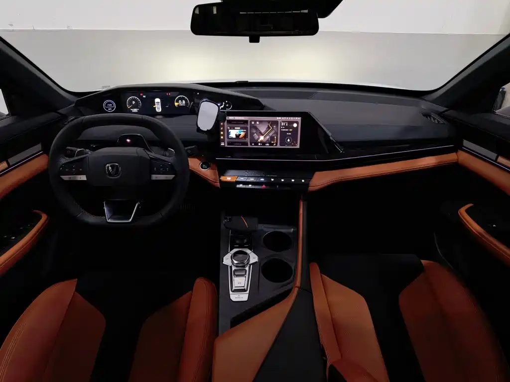 Changan UNI-V — миниатюра 5