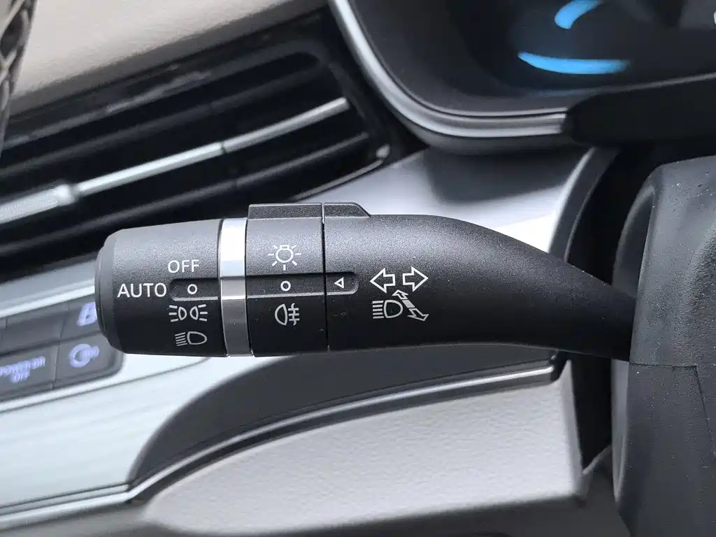 Roewe iMAX8 New Energy — миниатюра 21