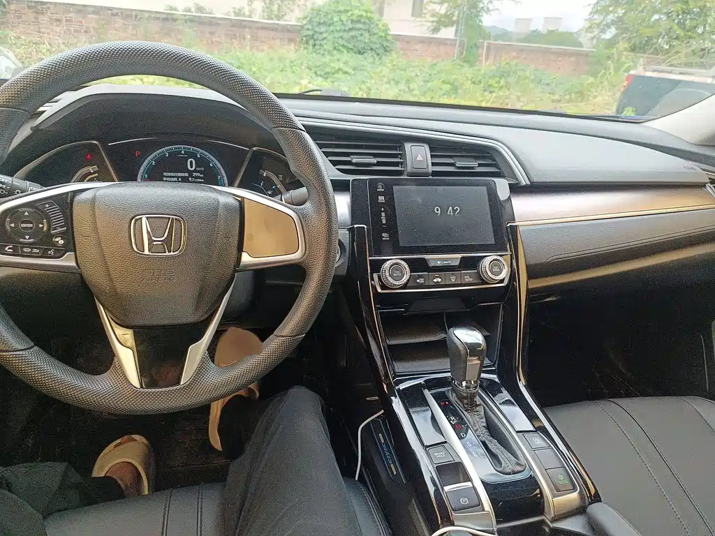 Honda Civic — миниатюра 10