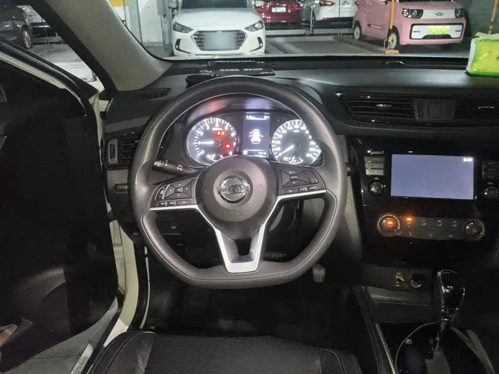 Nissan X-Trail — миниатюра 3