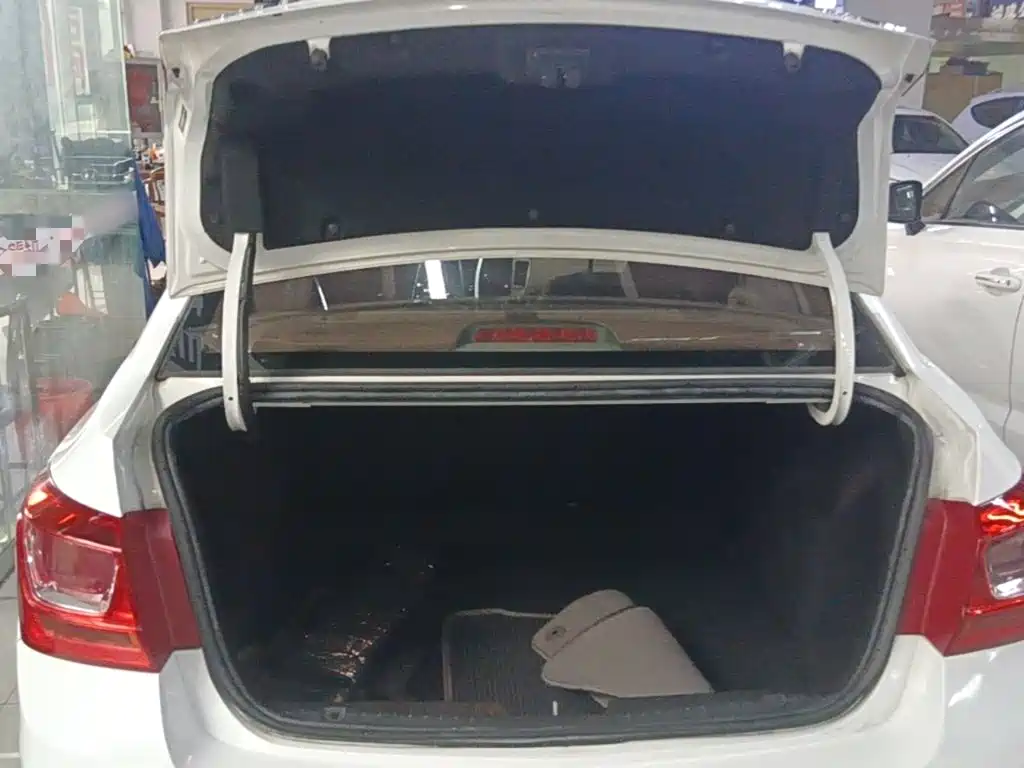 Chevrolet Cruze — миниатюра 19