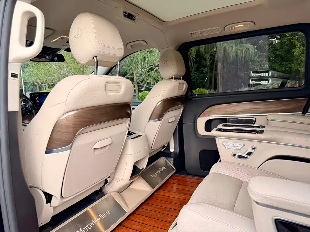 Mercedes-Benz V-Class — миниатюра 8