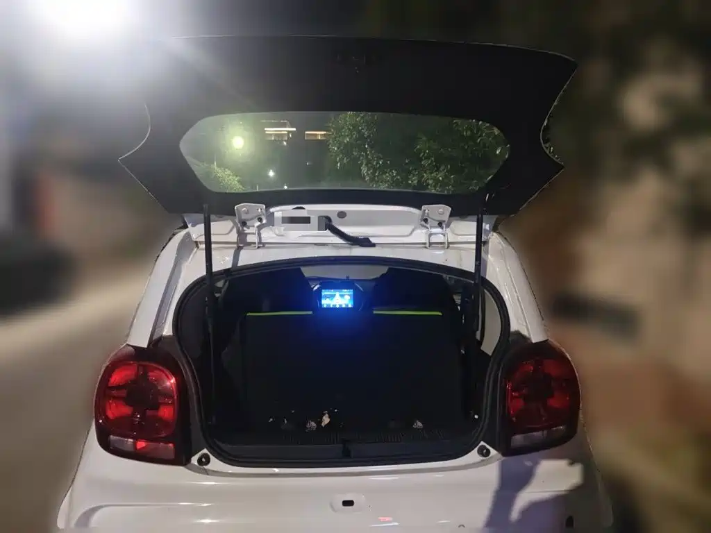 Roewe Clever — миниатюра 20