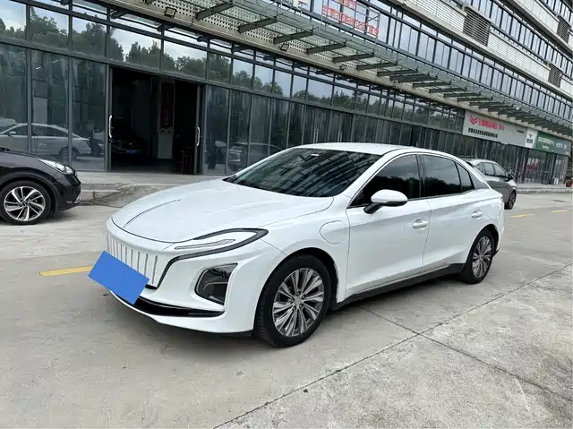 2023 Hongqi E-QM5