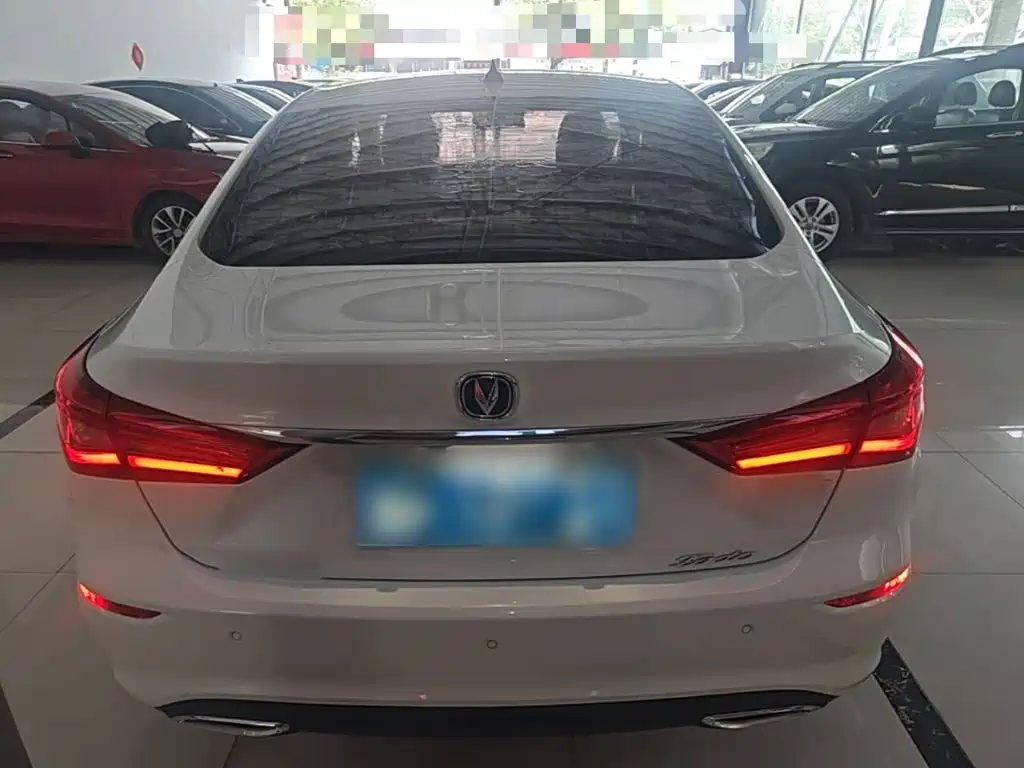 Changan Eado — миниатюра 6