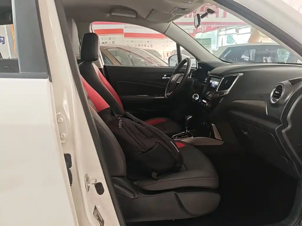 Changan CS15 — миниатюра 25