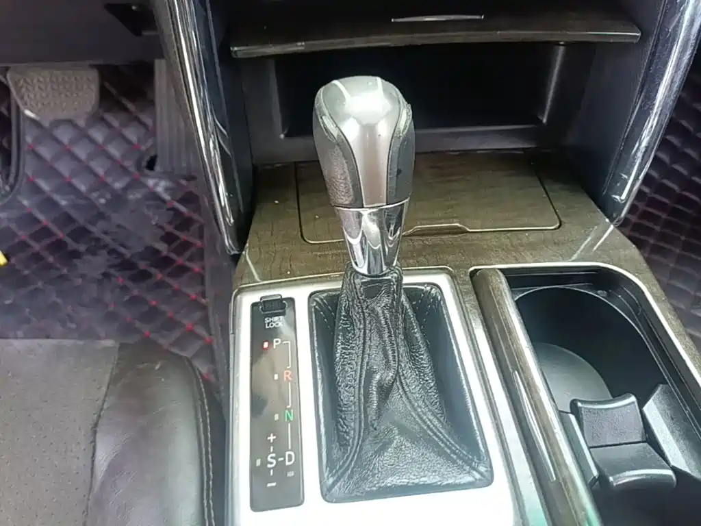 Toyota Reiz — миниатюра 14