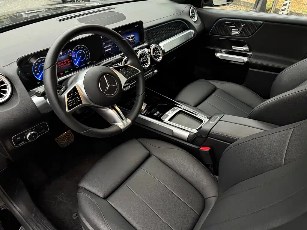 Mercedes-Benz EQB — миниатюра 6