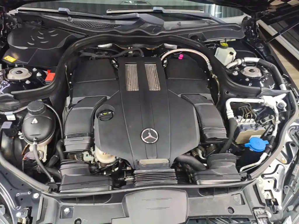 Mercedes-Benz E-Class — миниатюра 20