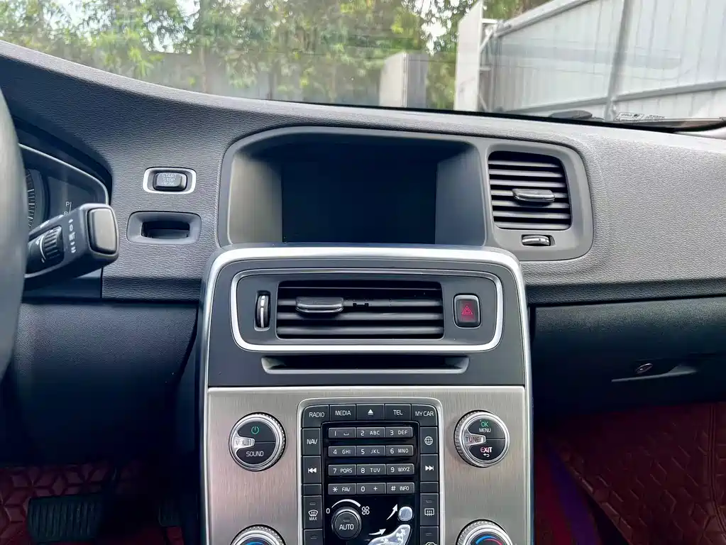 Volvo S60 — миниатюра 13