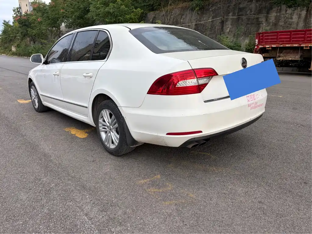 Skoda Superb — миниатюра 11