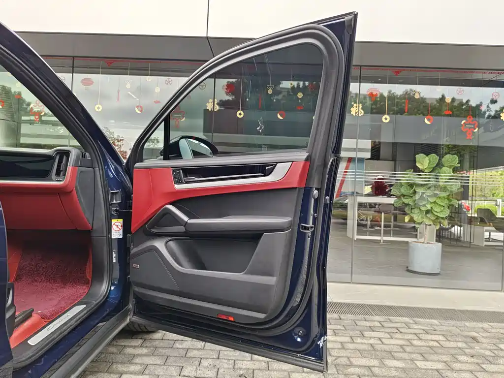 PORSCHE CAYENNE NEW ENERGY