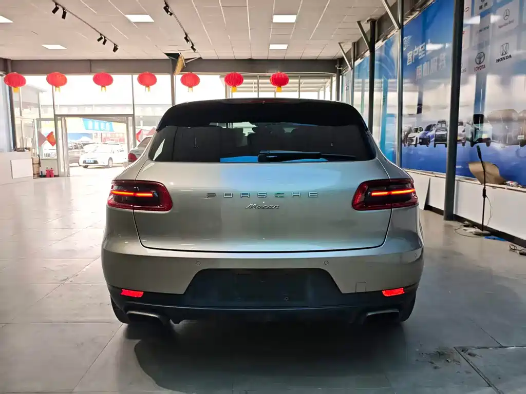 Porsche Macan — миниатюра 8