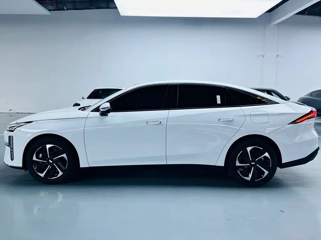 GEELY GALAXY GALAXY L6