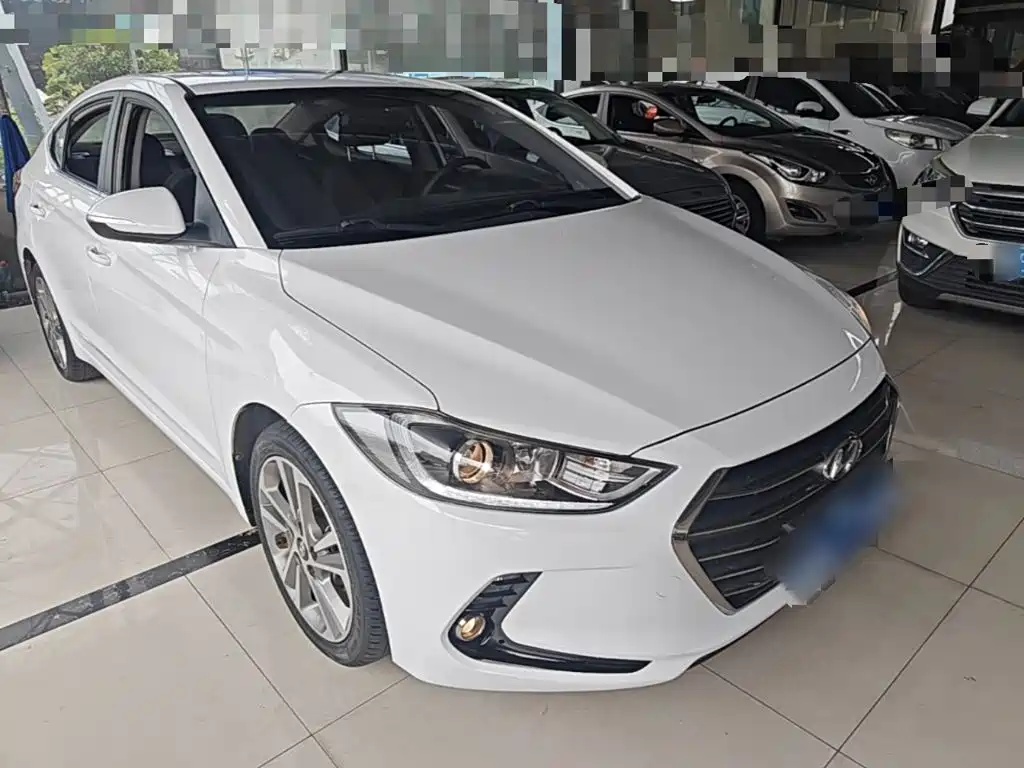 Hyundai Elantra — миниатюра 4