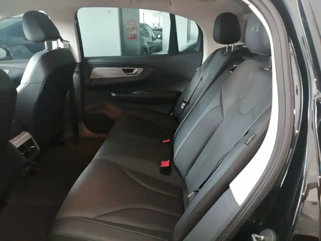 Hongqi Hongqi E-QM5 — миниатюра 17