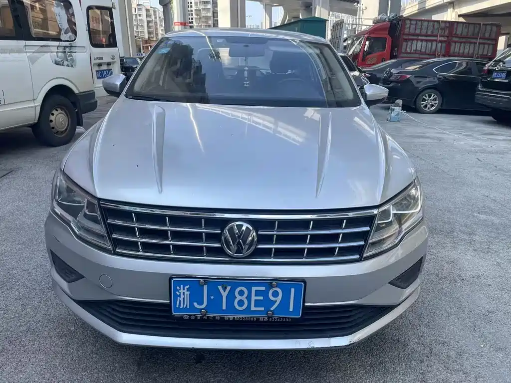 Volkswagen Jetta — миниатюра 2