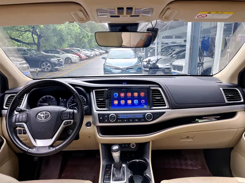 Toyota Highlander 2018 2.0T Luxury 7 мест VI
