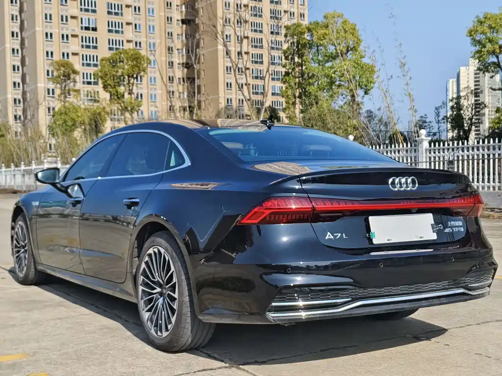 AUDI A7L