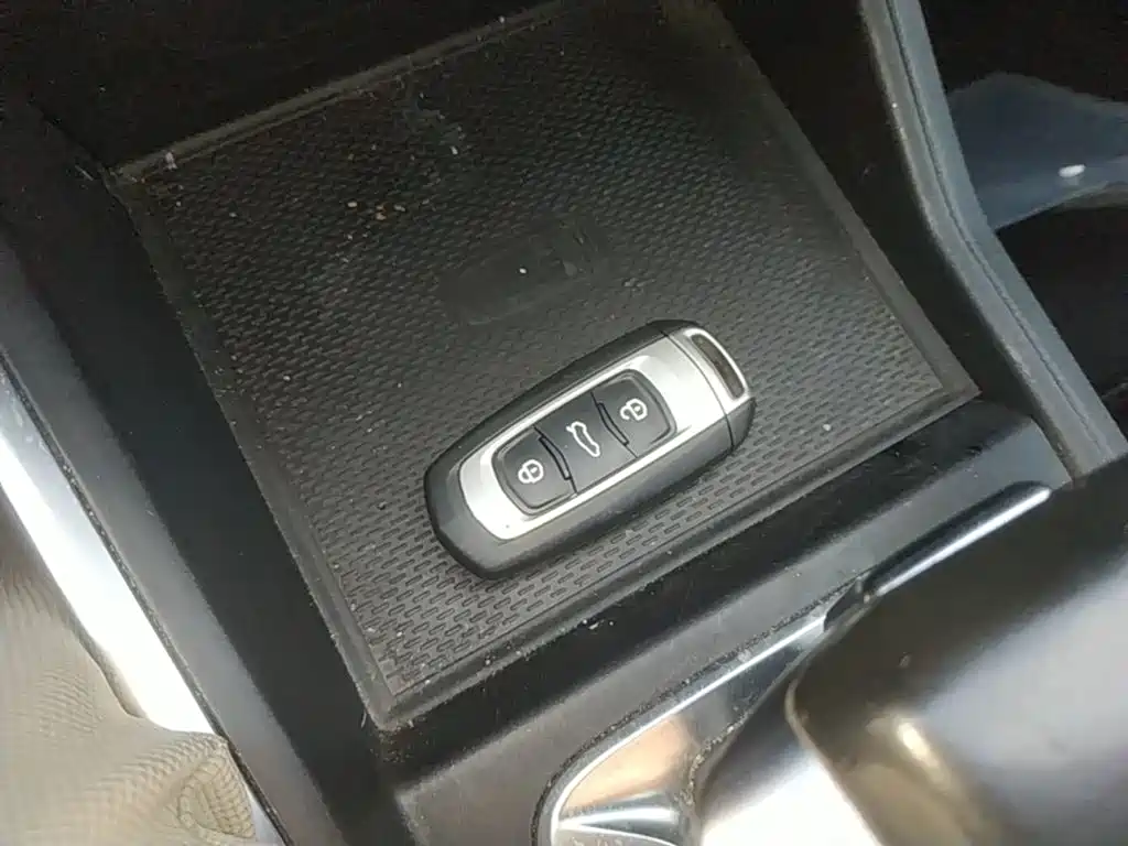 Geely Vision X3 — миниатюра 9