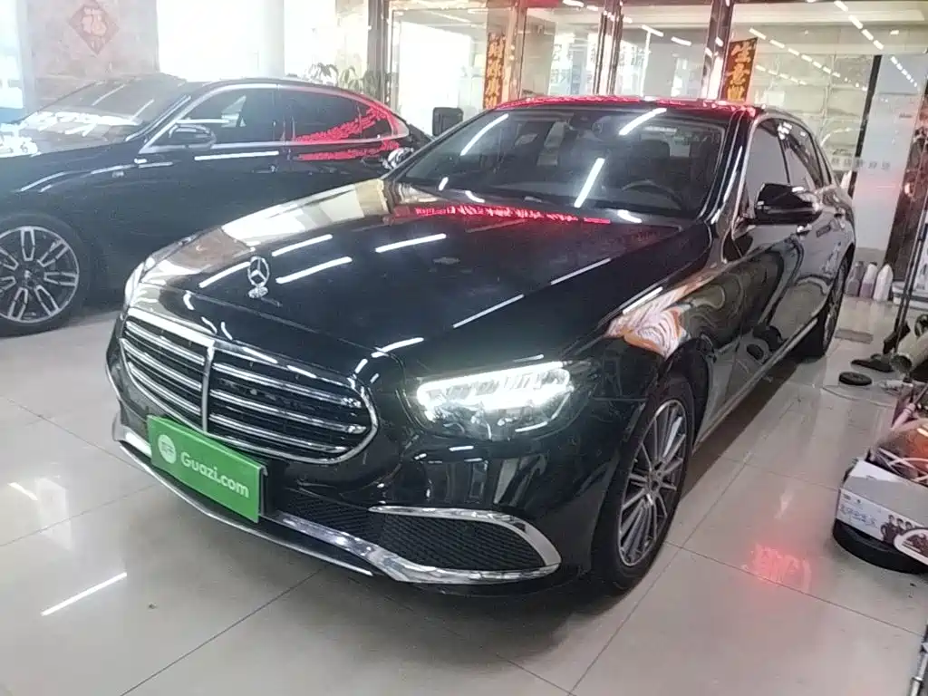 Mercedes-Benz E-Class — миниатюра 2