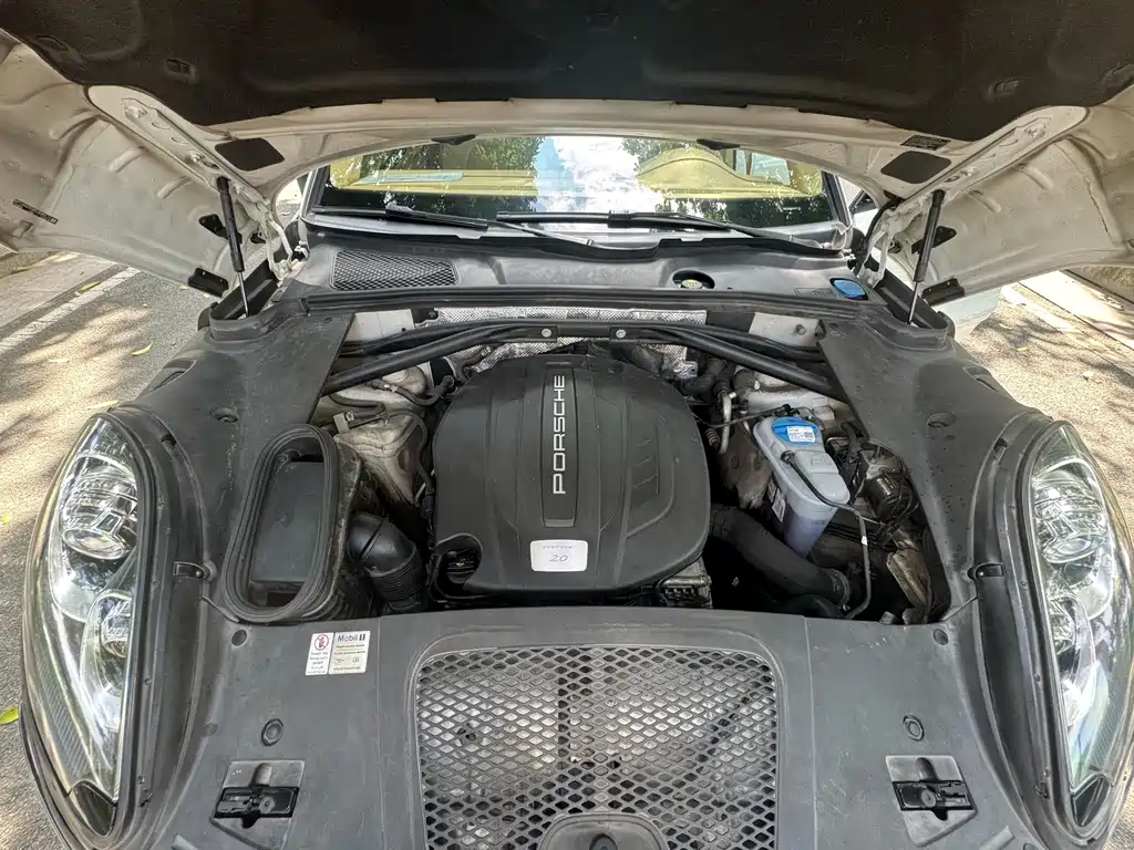 Porsche Macan — миниатюра 12