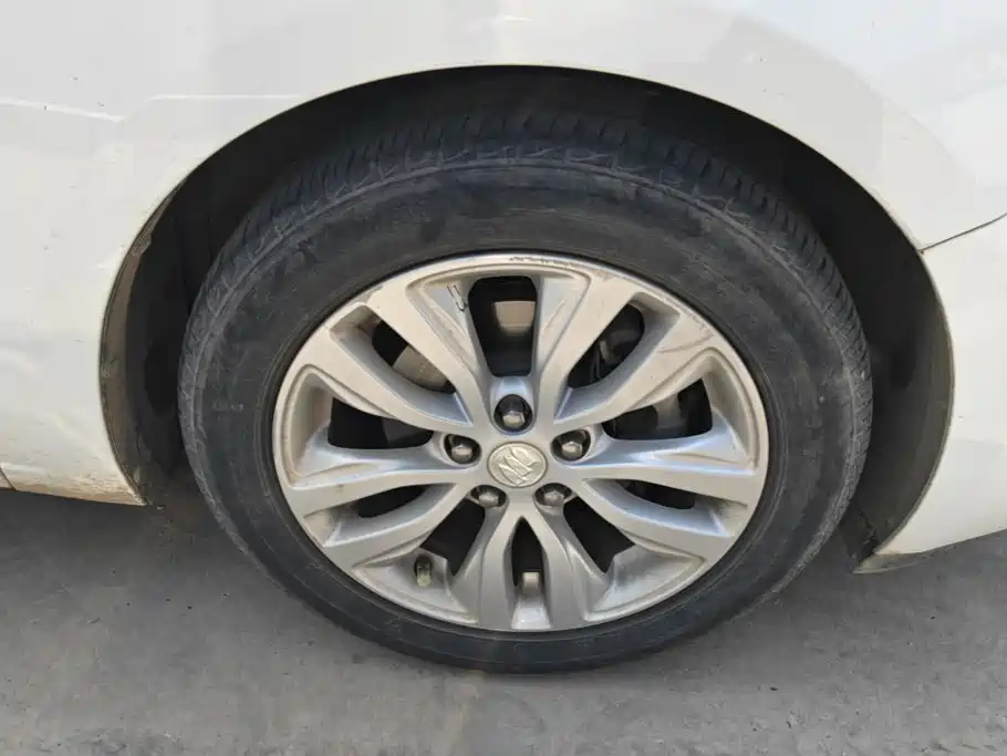 Buick Excelle — миниатюра 6